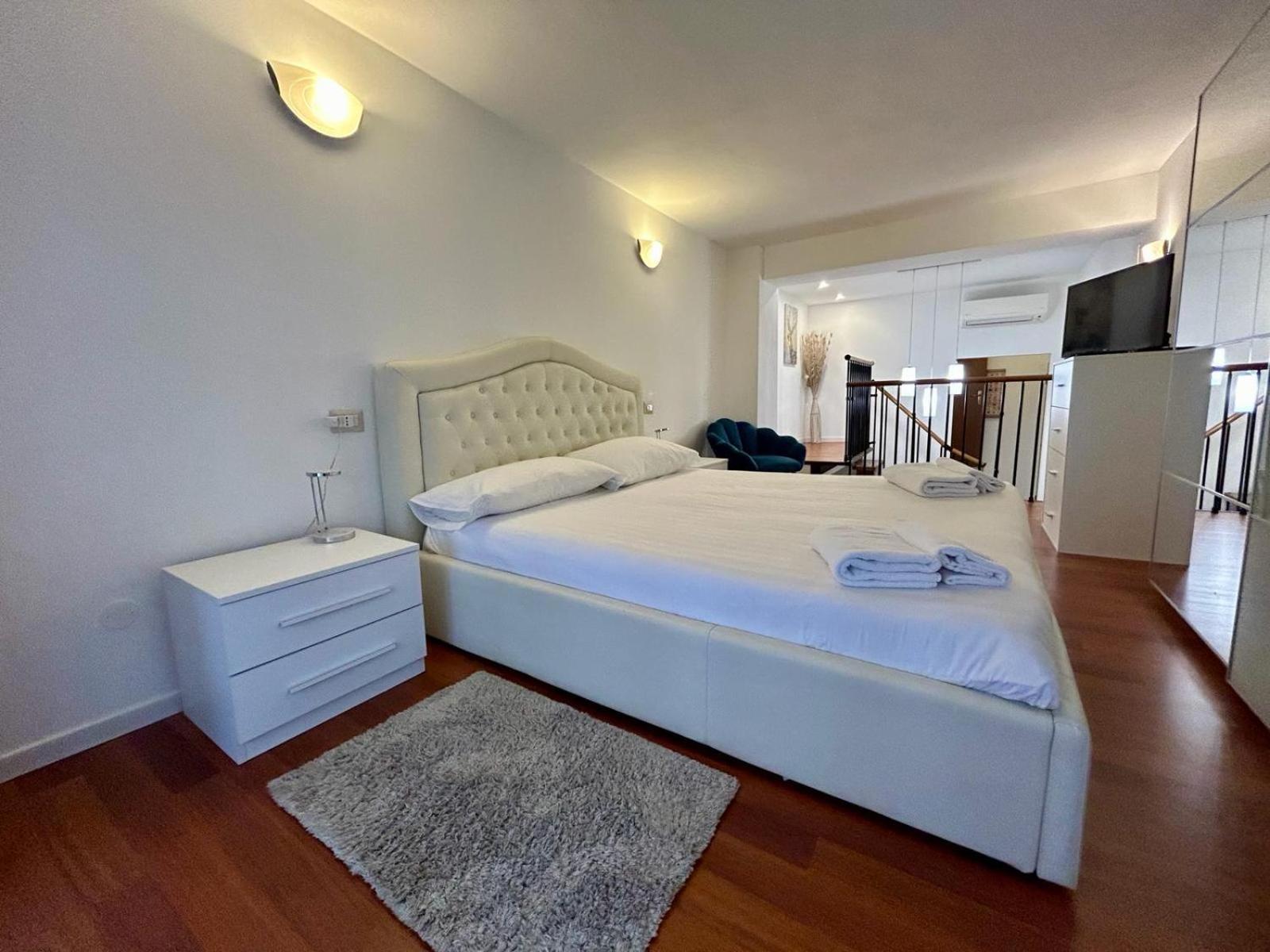 Апартаменты Kibilu - Via Tolmezzo - Ospedale San Raffaele - Stazione Di Lambrate Милан Экстерьер фото